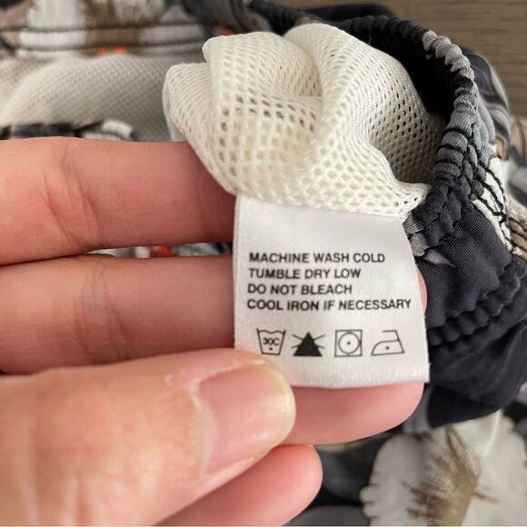 TOMMY BAHAMA Relax Men’s‎ Floral Hibiscus Print Swim Shorts size large - Picture 6 of 7